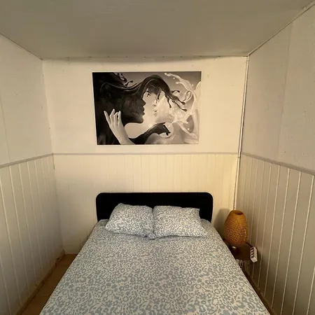 1 Avec Salle De Bain Privative *